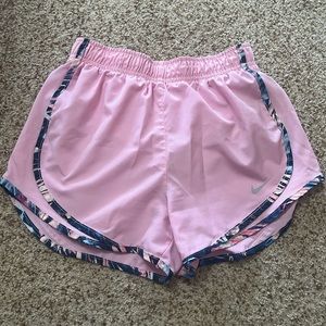 Women’s Nike Dri fit XS shorts with brief lining